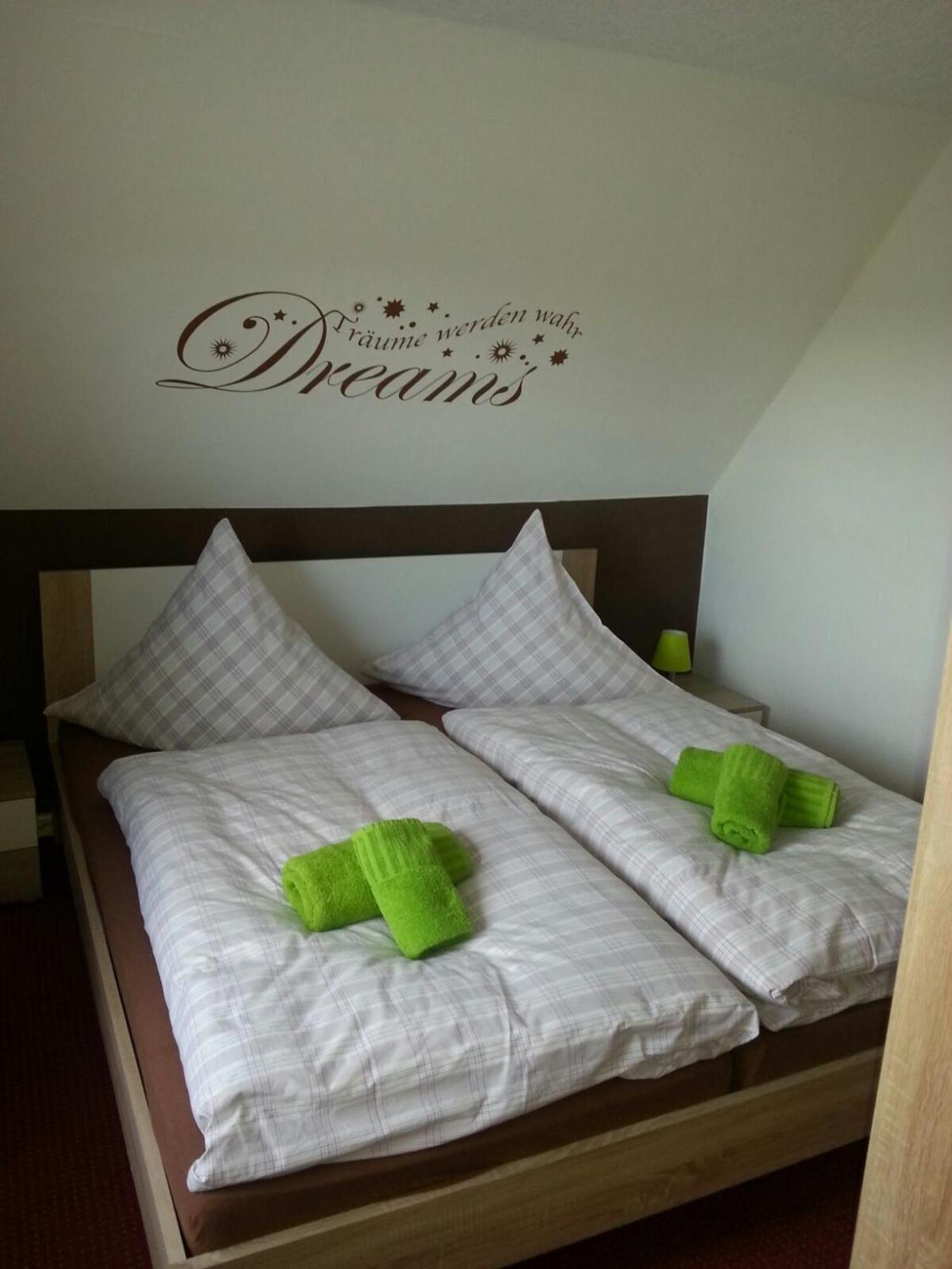 Ferienwohnung "Bittner" Altratjensdorf ภายนอก รูปภาพ